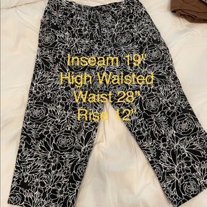 Vintage Bill Blass lightweight capris Size 10P